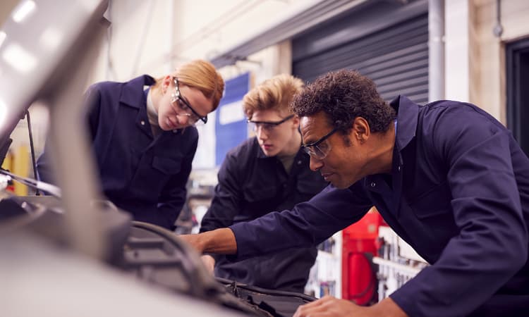 Germany’s Qualification Opportunities Act: Who benefits from it? 