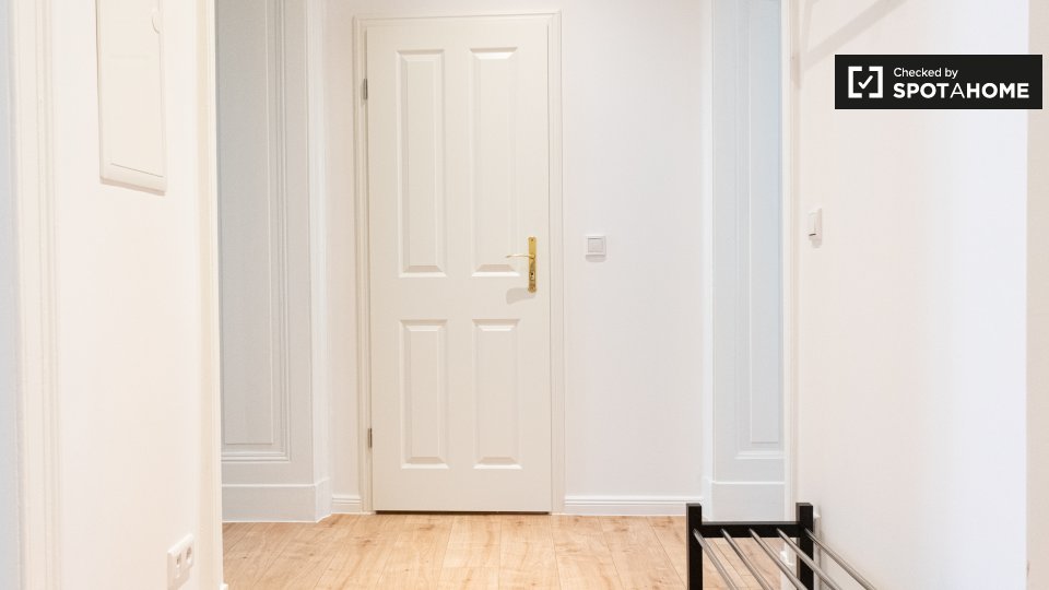 Room, Wilsnacker Str., 10559 Berlin, Germany, Berlin