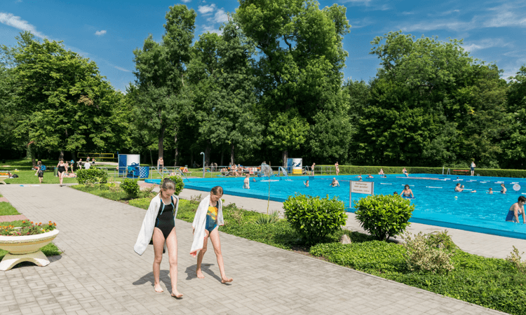 Berlin outdoor swimming pools to introduce new security measures