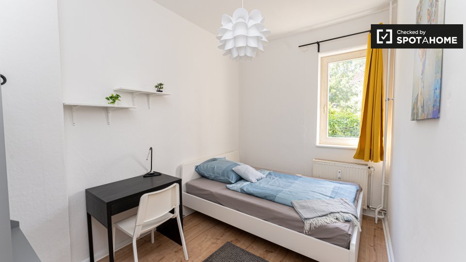 Room, Zinsgutstraße, Berlin