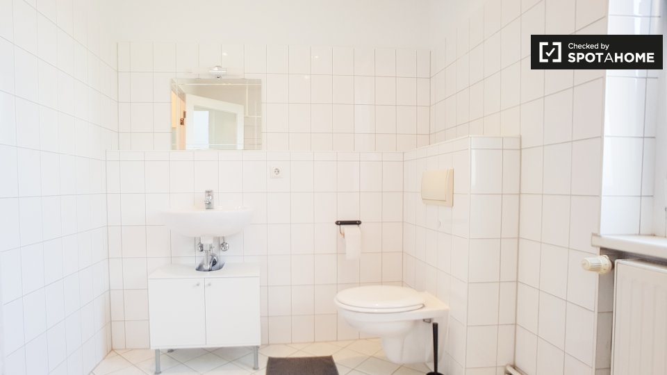 Room, Treskowallee, Berlin