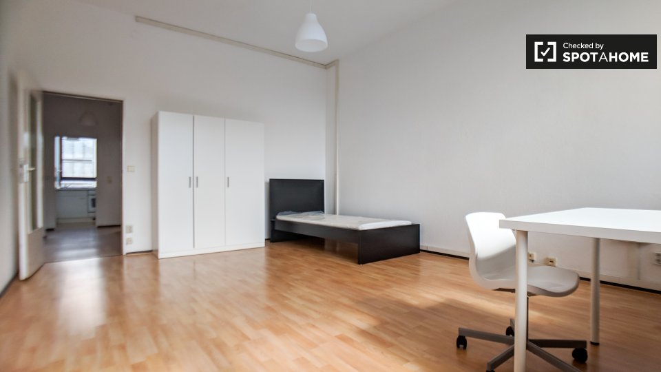 Room, Bismarckstraße, Berlin
