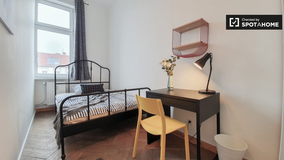Room, Weimarische Str., Berlin