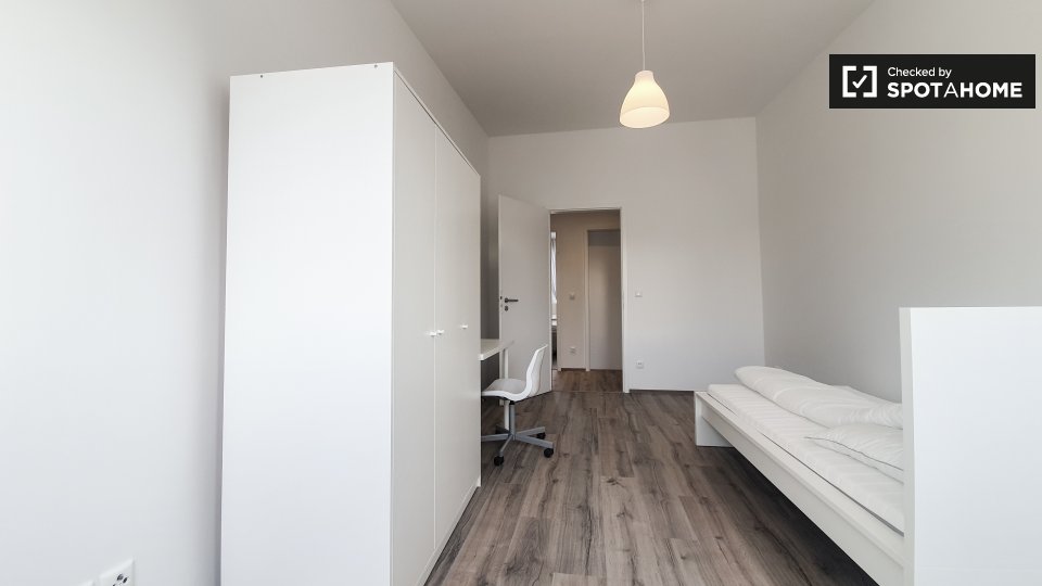 Room, Kottbusser Damm-30, Berlin