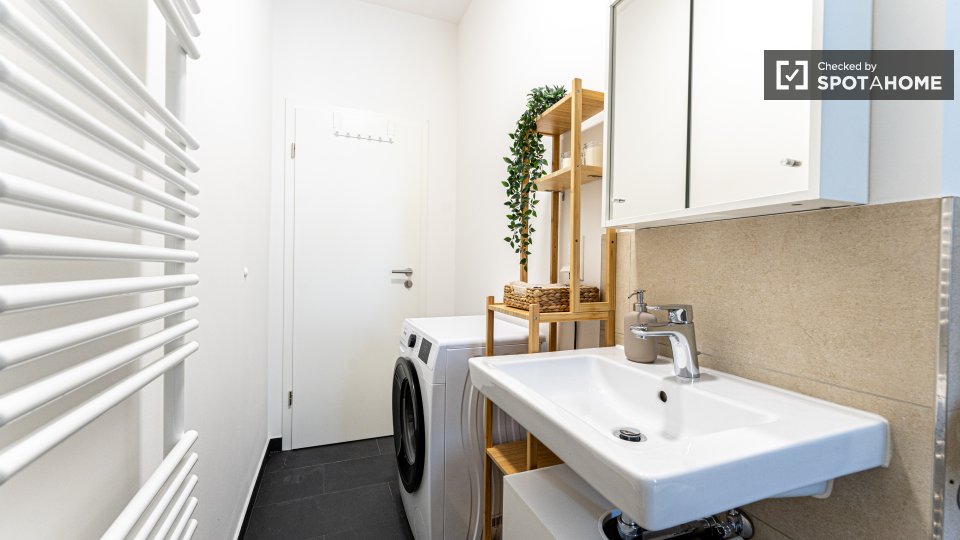 Room, Tabbertstraße, Berlin