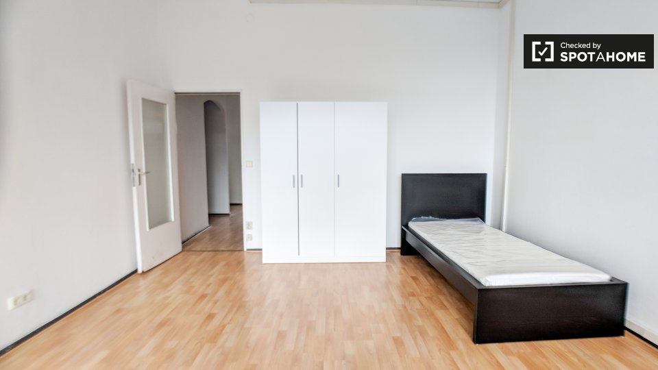 Room, Bismarckstraße, Berlin