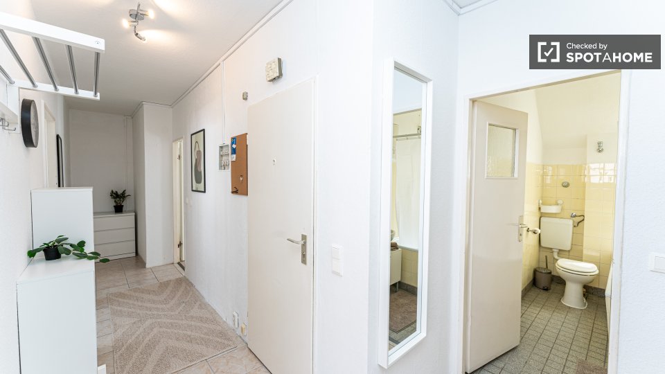 Room, Jüdenstraße, Berlin