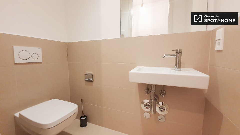 Room, Nazarethkirchstraße, Berlin