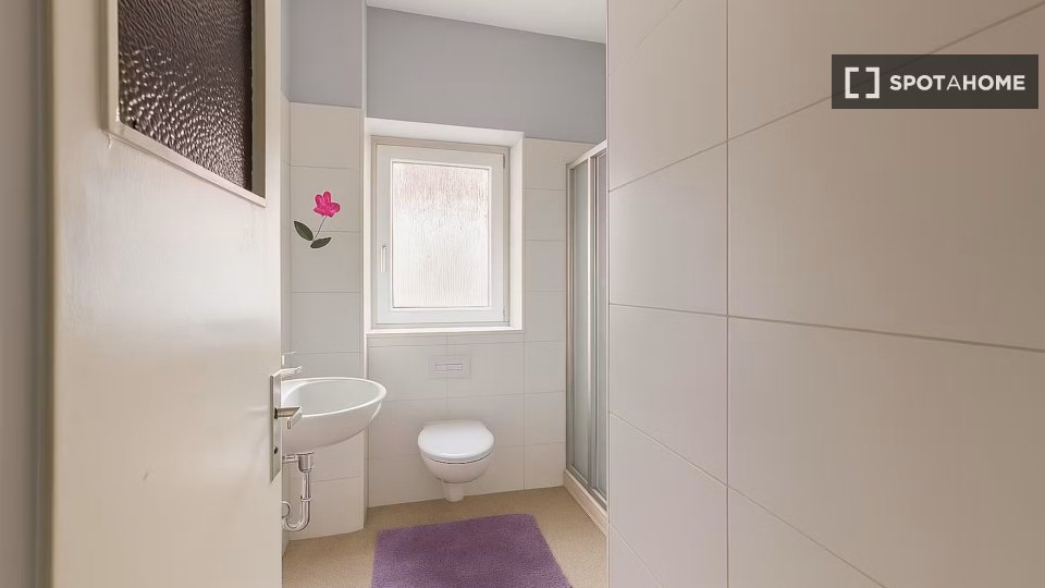 Room, Leykestraße, Berlin