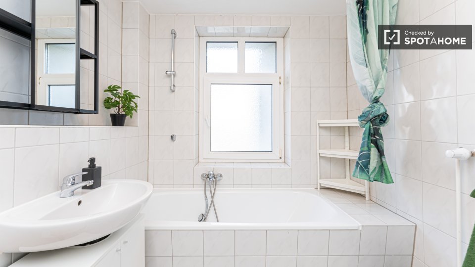 Room, Hackenbergstraße, Berlin