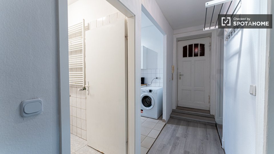 Room, Waldstraße, Berlin