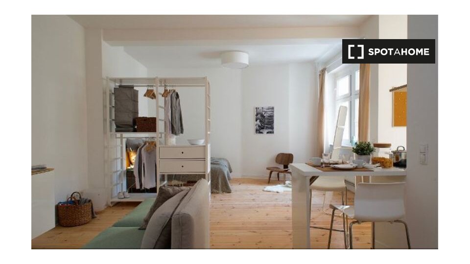 Apartment, Eisenacher Str.A, Berlin