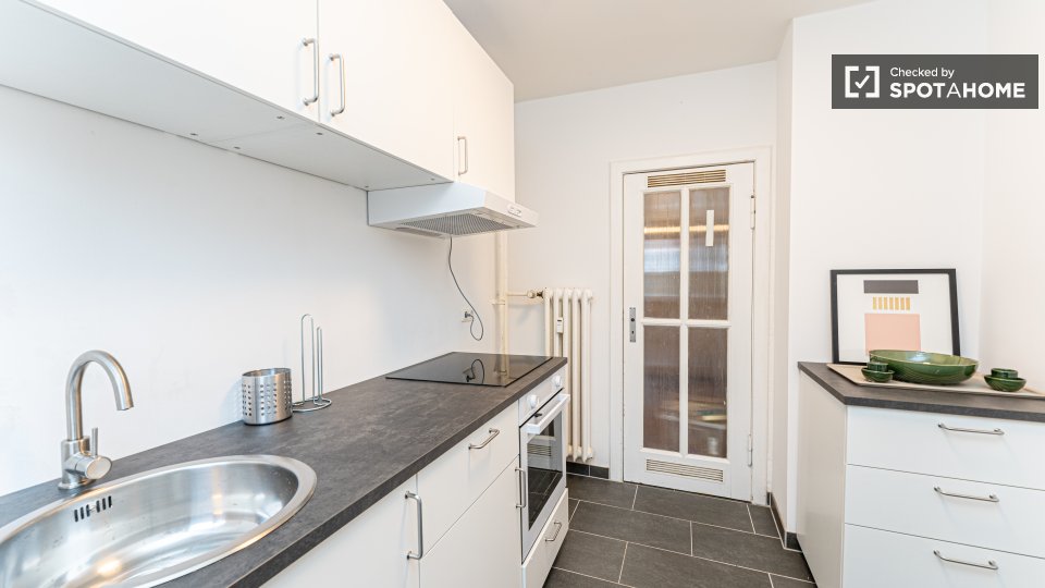 Room, Forckenbeckstraße, Berlin