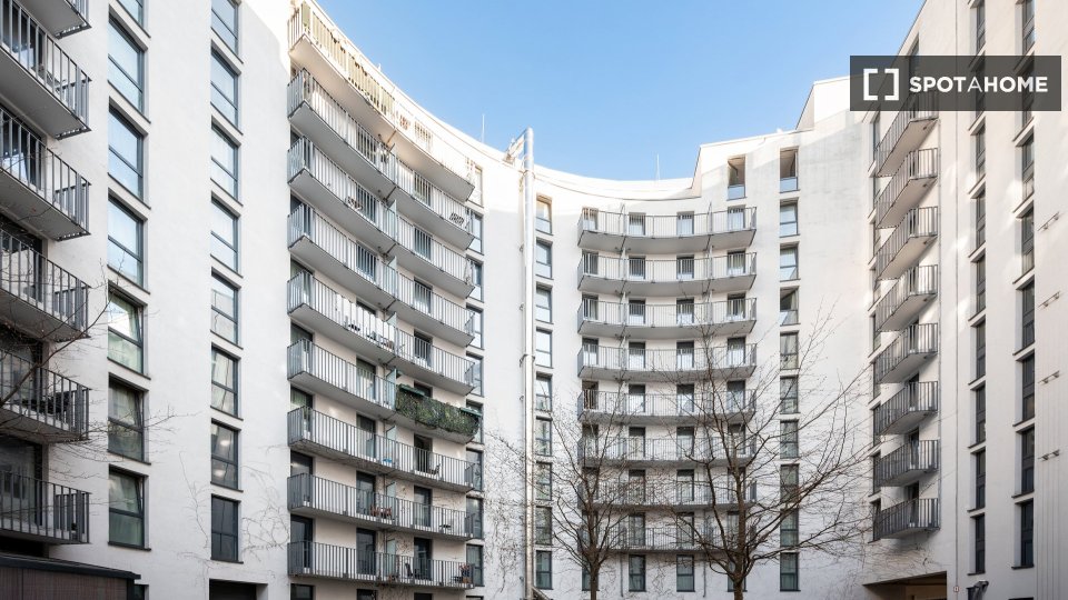 Room, Bernhard-Weiß-Straße-3, Berlin