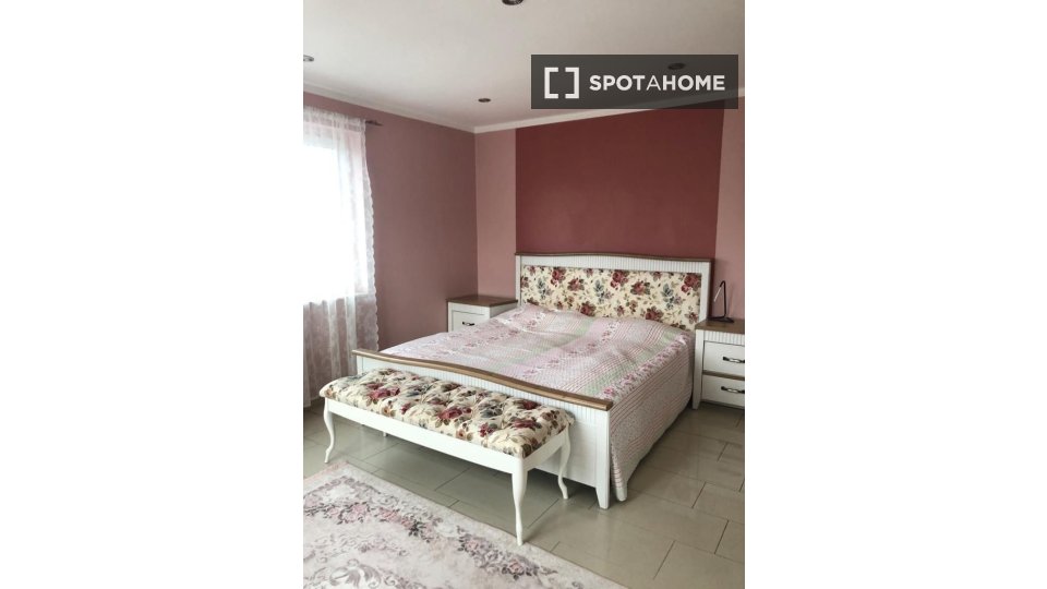 Room, Steinträgerweg, Berlin