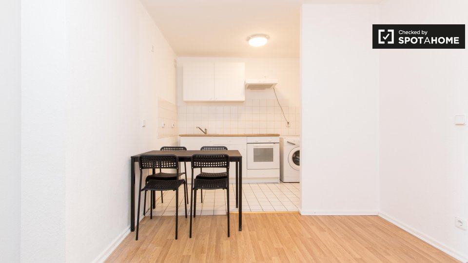 Room, Bismarckstraße, Berlin