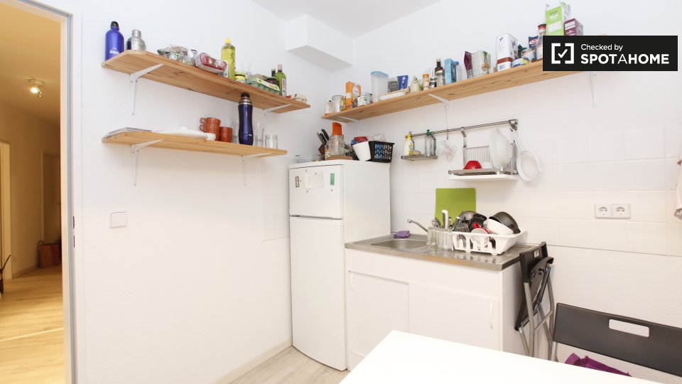 Room, KoloniestraßeA, Berlin