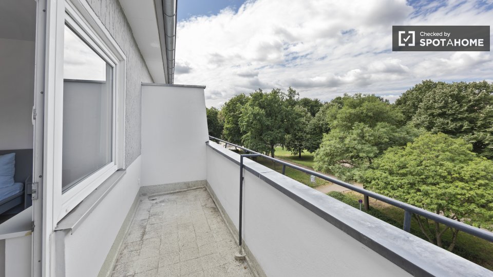 Room, Rübelandstraße, Berlin