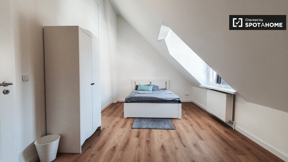 Room, Brückenstraße, Berlin