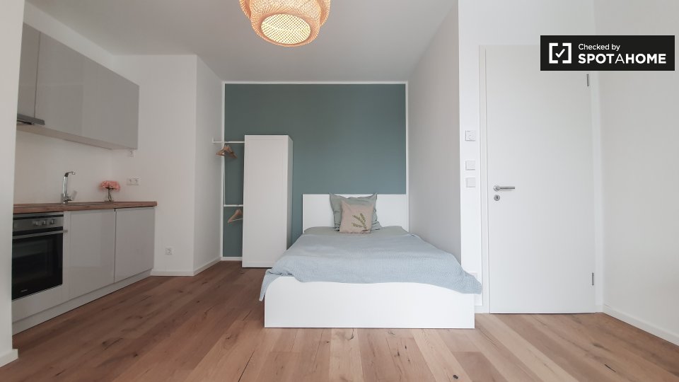 Room, Nazarethkirchstraße, Berlin