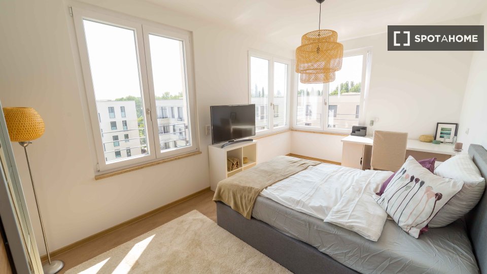 Room, Klara Franke Straße, Berlin