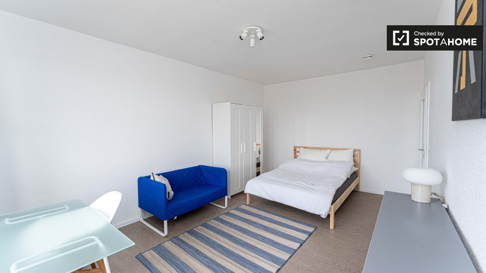 Room, Neltestraße, Berlin