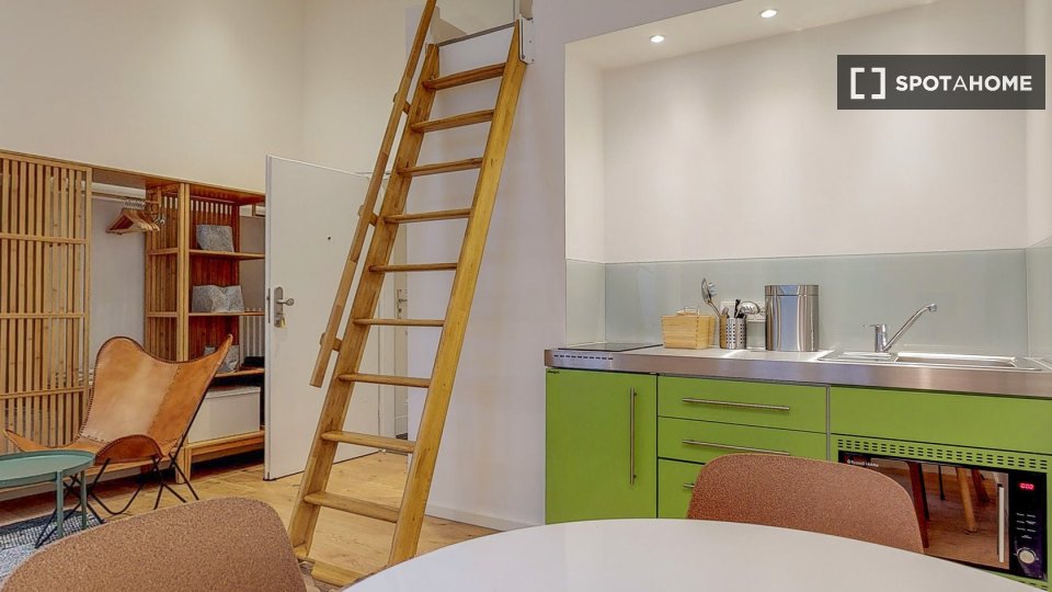 Apartment, Paul-Robeson StraßeA/1B, Berlin