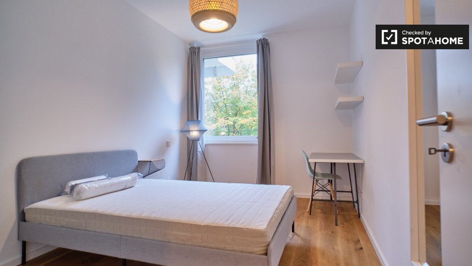 Room, Nazarethkirchstraße, Berlin