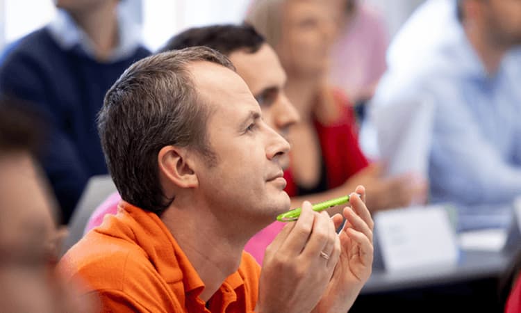 8 reasons why you should do an executive MBA