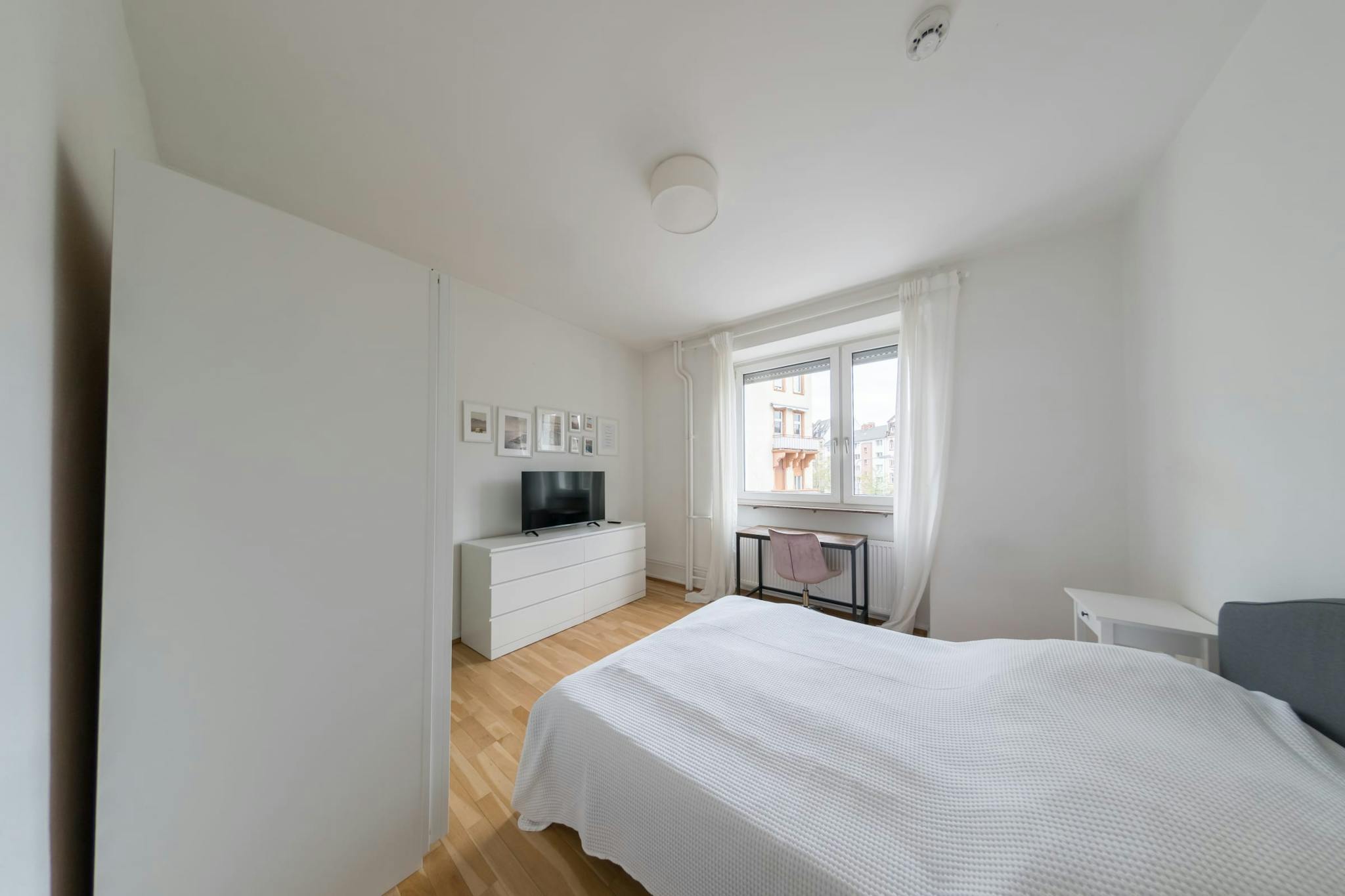 Apartment, Robert-Mayer-Straße, Frankfurt