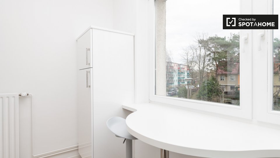 Room, Neltestraße, Berlin