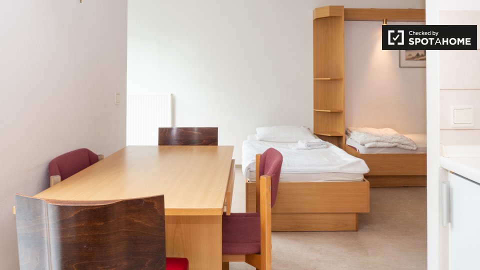 Apartment, Kreuznacher Str., Berlin