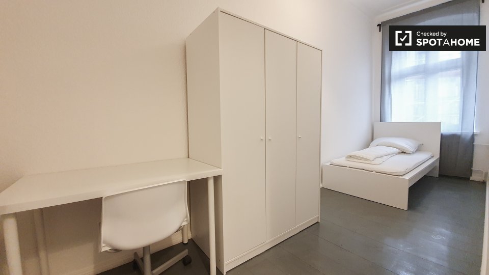 Room, Kottbusser Damm-30, Berlin