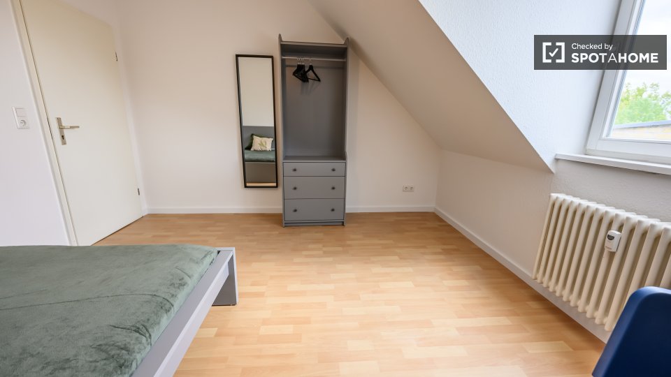 Room, Buckower Damm, Berlin