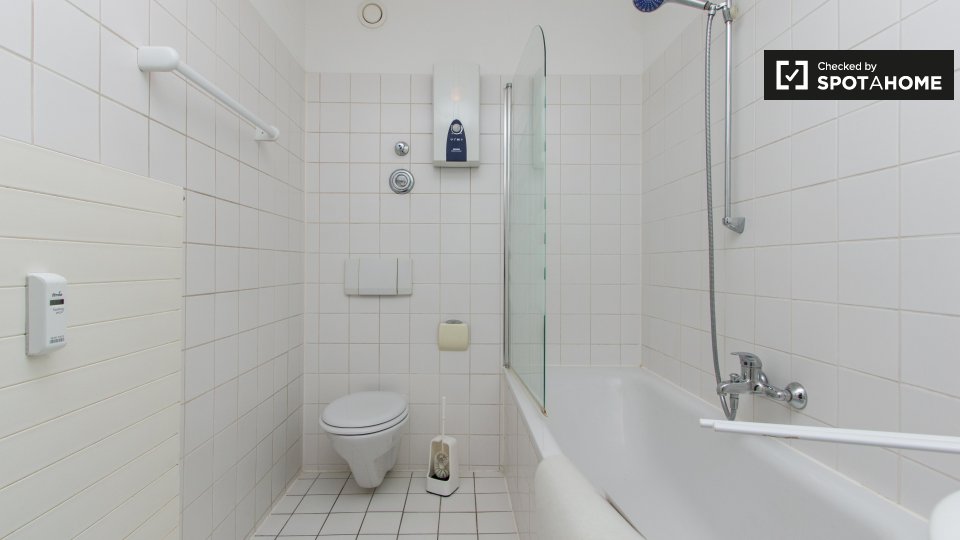 Room, Bismarckstraße, Berlin