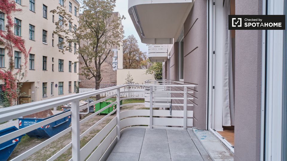 Room, Nazarethkirchstraße, Berlin