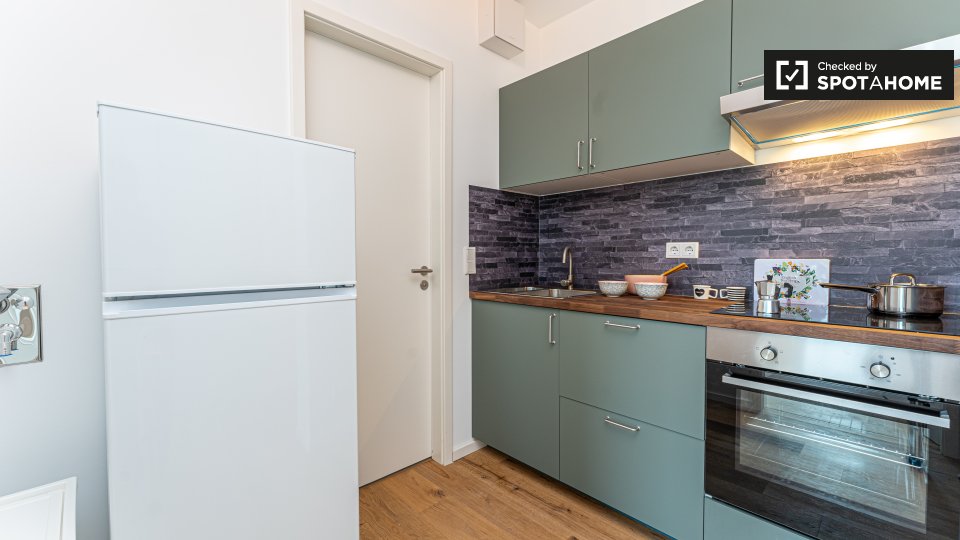 Room, Cunostraße, Berlin