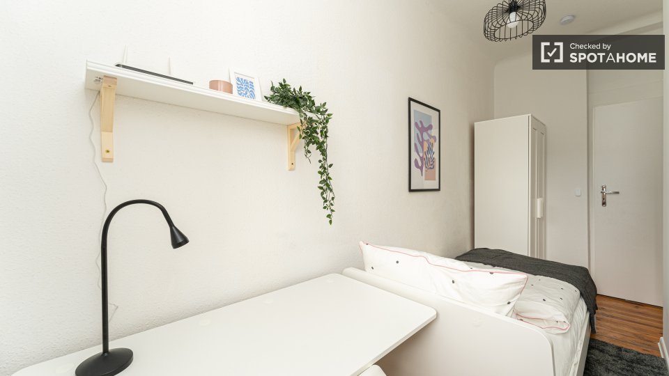 Room, Otto-Franke-Straße, Berlin