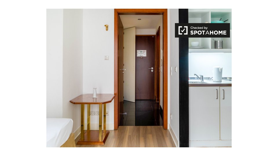 Apartment, Osnabrücker Str., Berlin