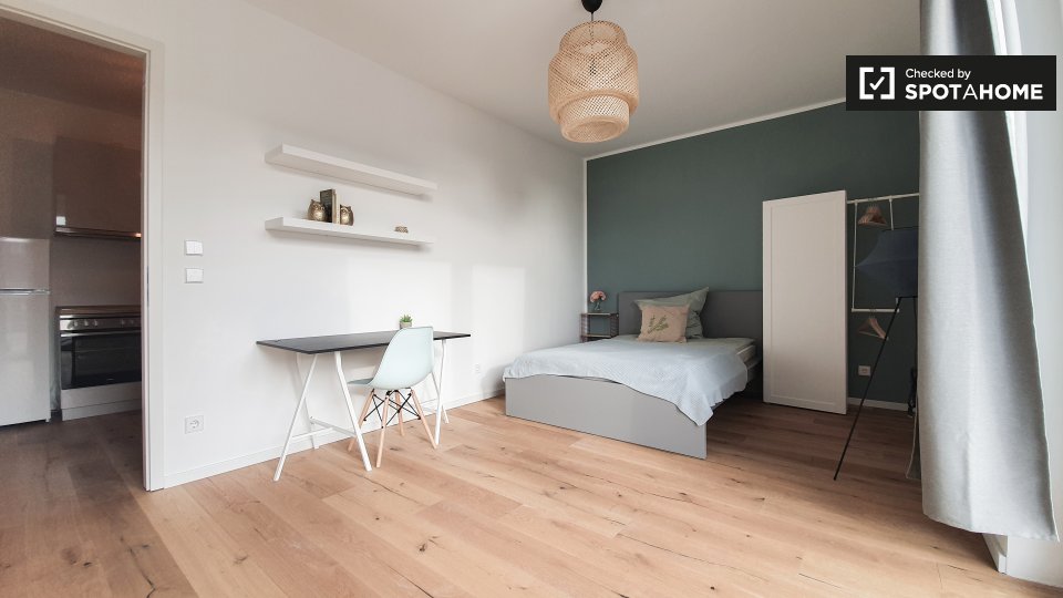 Room, Nazarethkirchstraße, Berlin
