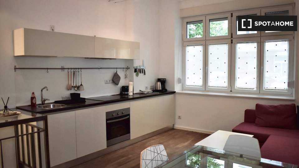Apartment, Suarezstraße, Berlin