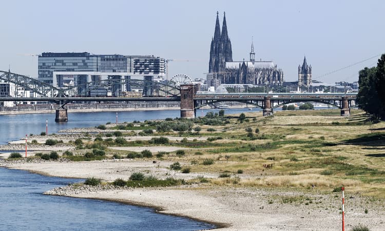 Dredging floated as low Rhine water levels hit German industry