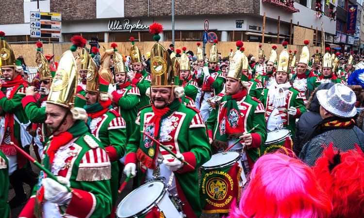 Carnival season may have to be cancelled, German health minister says