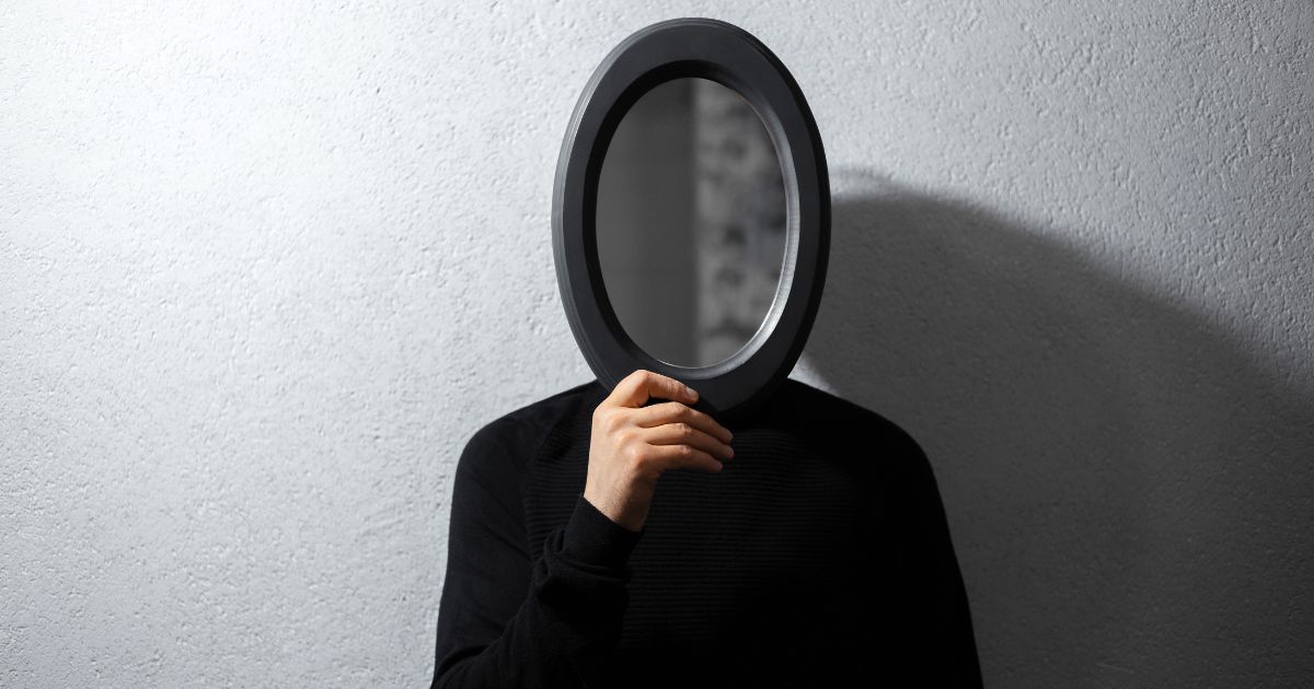 Men in the mirror: How confidence impacts sexuality and relationships
