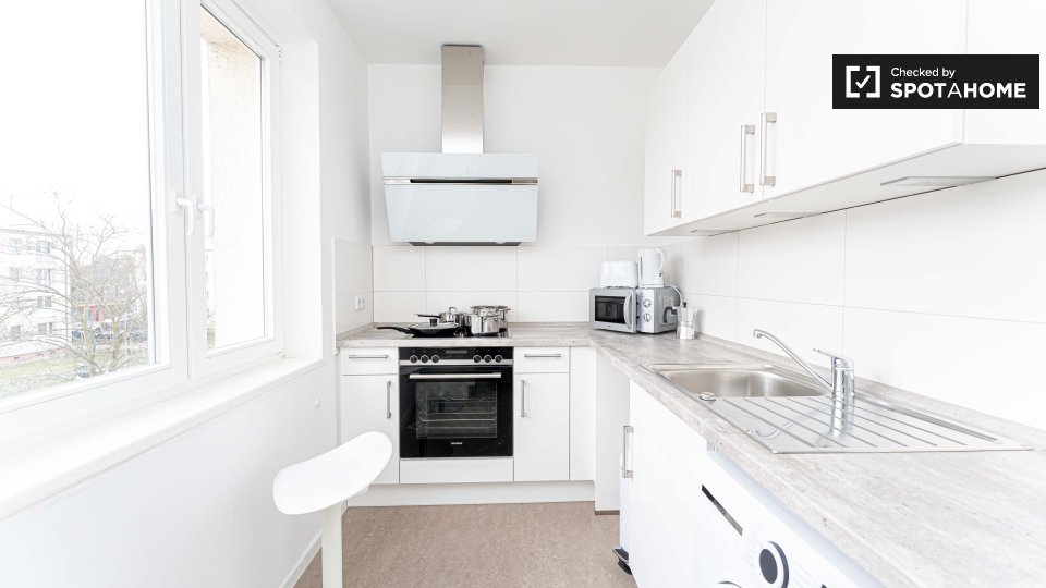 Room, Neltestraße, Berlin