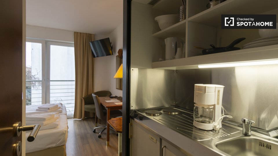 Apartment, Osnabrücker Str., Berlin