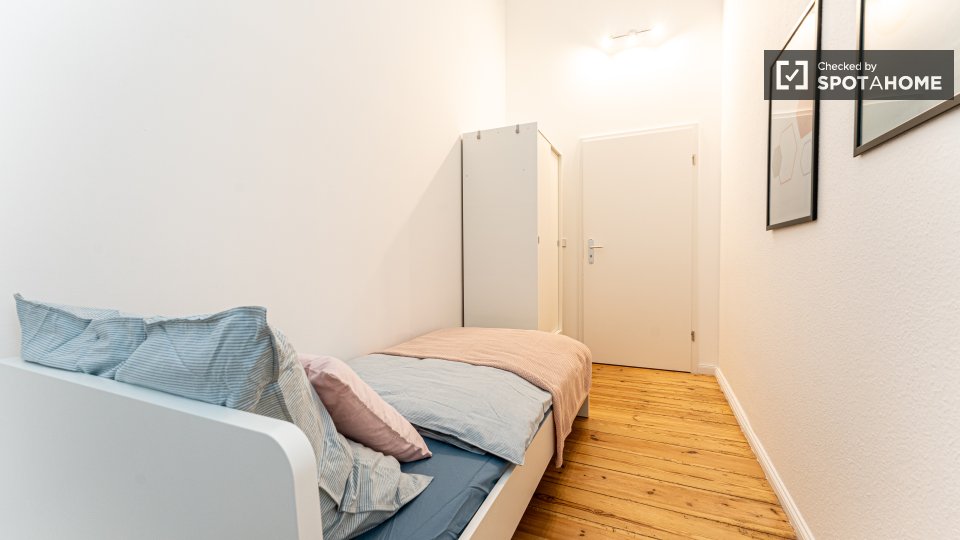 Room, Prinzenallee, Berlin