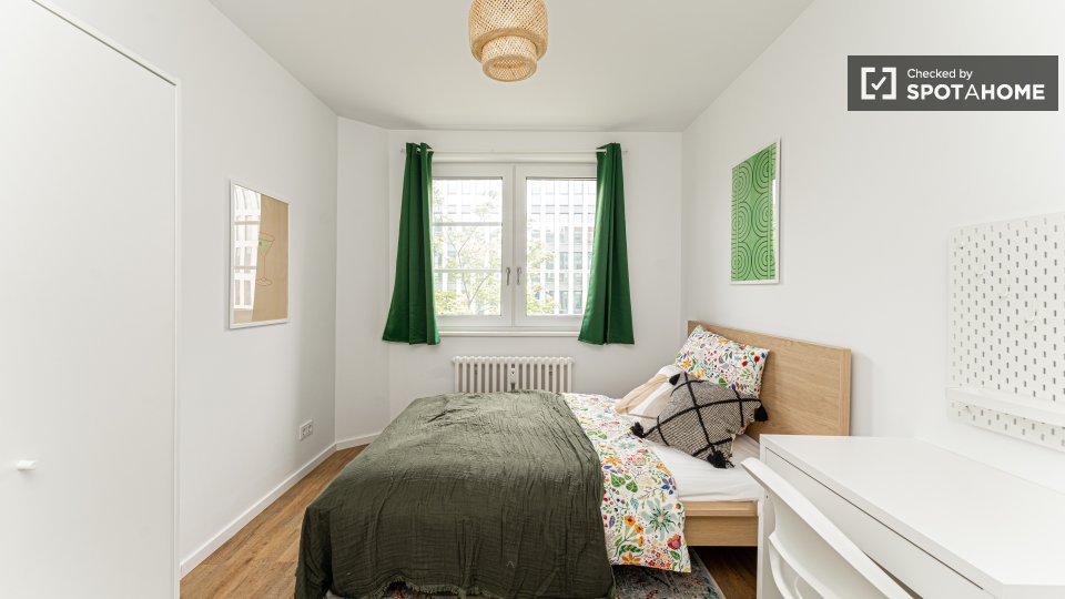 Room, Müllerstraße, Berlin