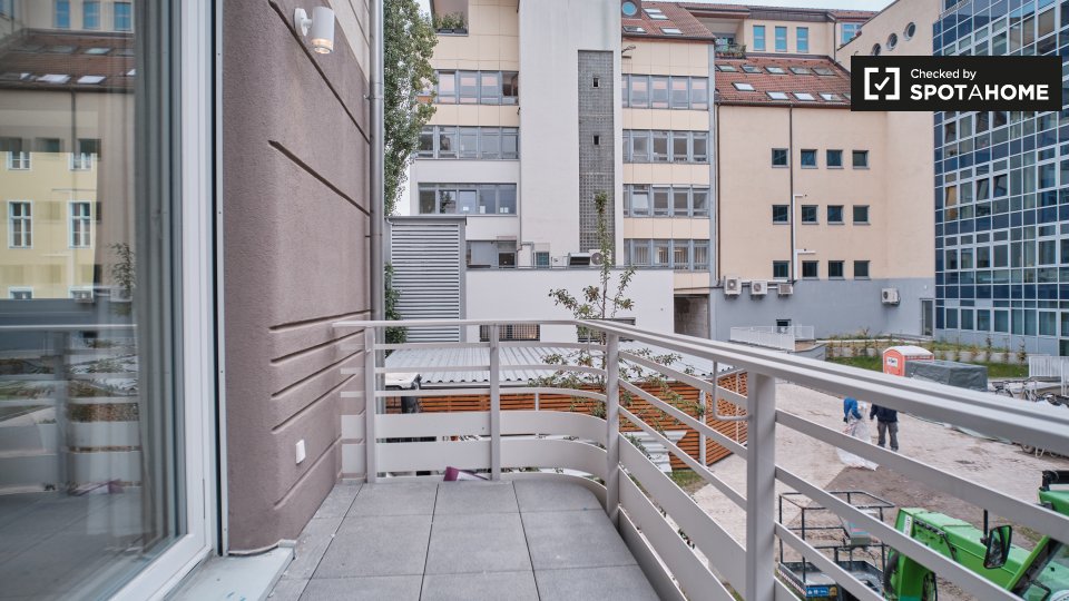 Room, Nazarethkirchstraße, Berlin