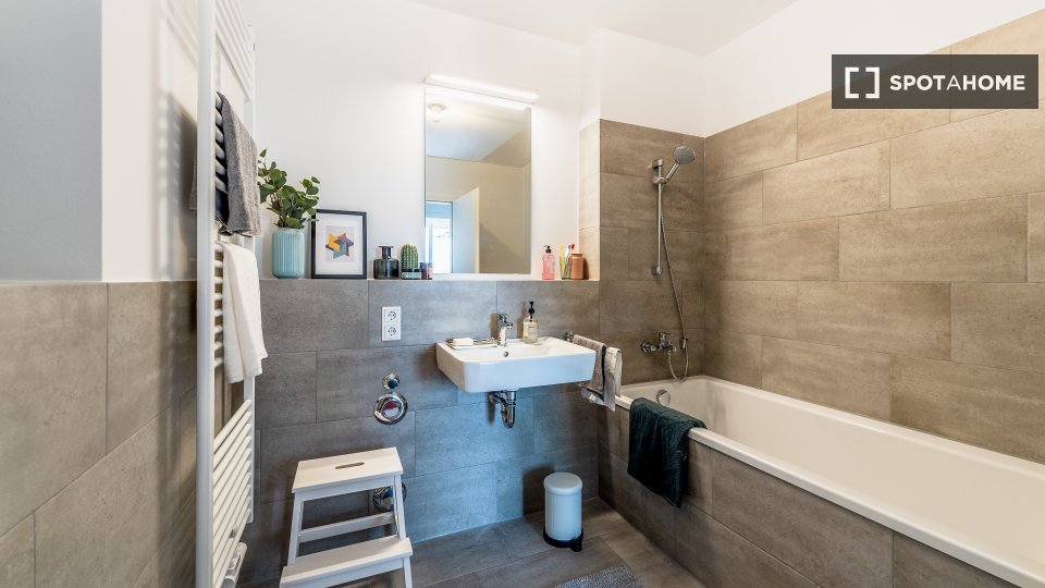 Room, Klara-Franke-Straße, Berlin